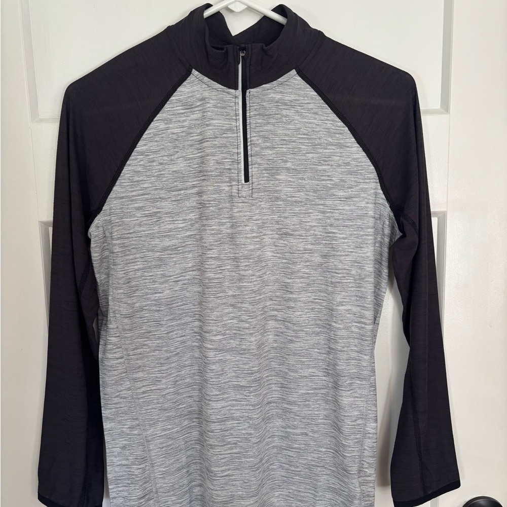 Old Navy Active Gray and Black Pullover